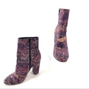 BCBGeneration Retro 70's Glam GoGo Purple Velvet Asian Print Ankle Boots Sz 7